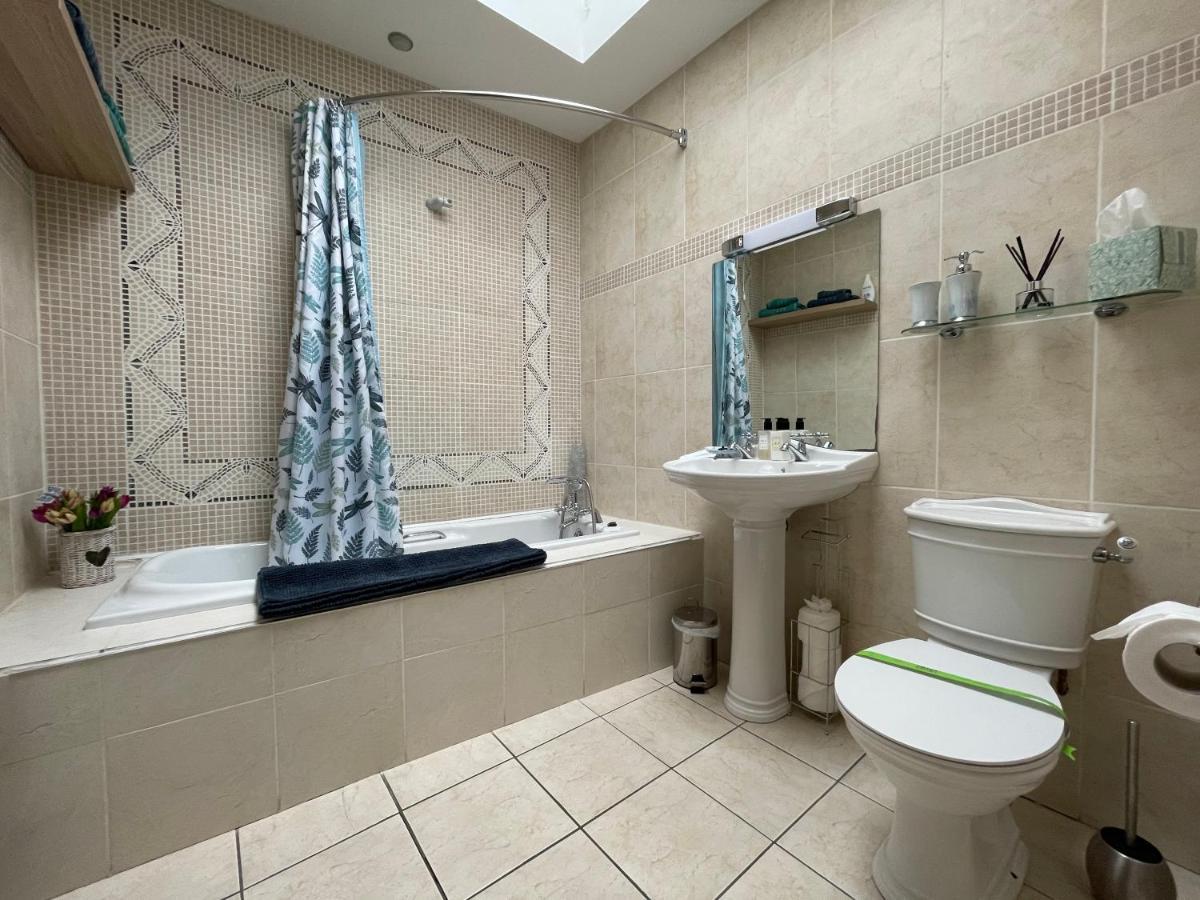 קילקני Penthouse Apartment מראה חיצוני תמונה