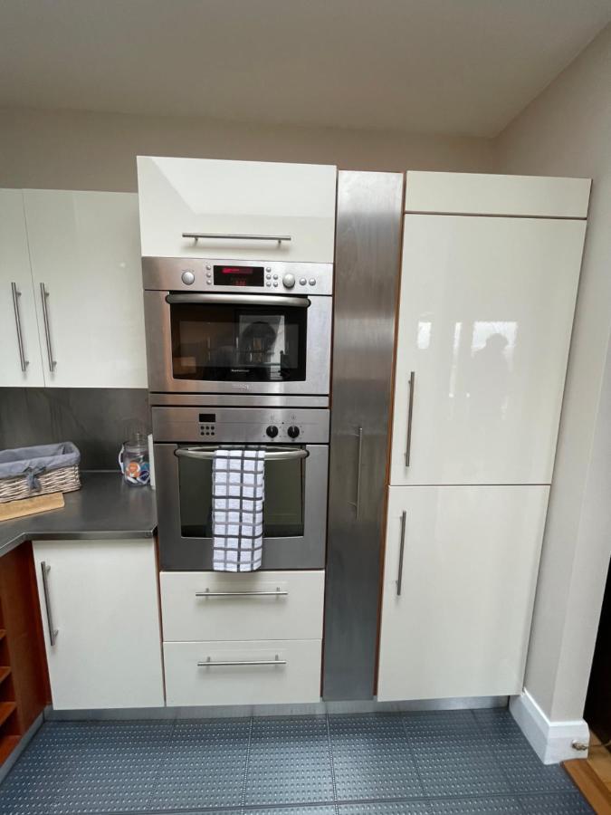 קילקני Penthouse Apartment מראה חיצוני תמונה